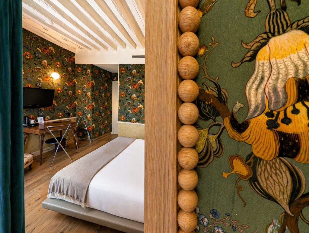 Zimmer 25 Superior room hotel de notre dame 7
